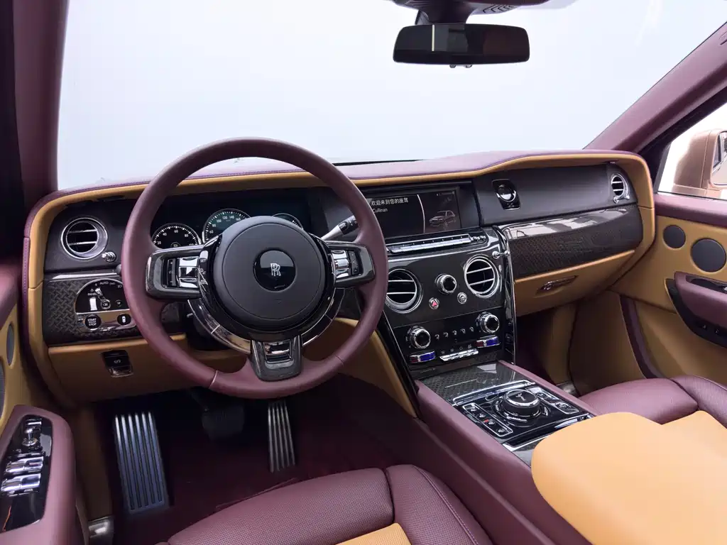 Rolls-Royce Cullinan — миниатюра 20