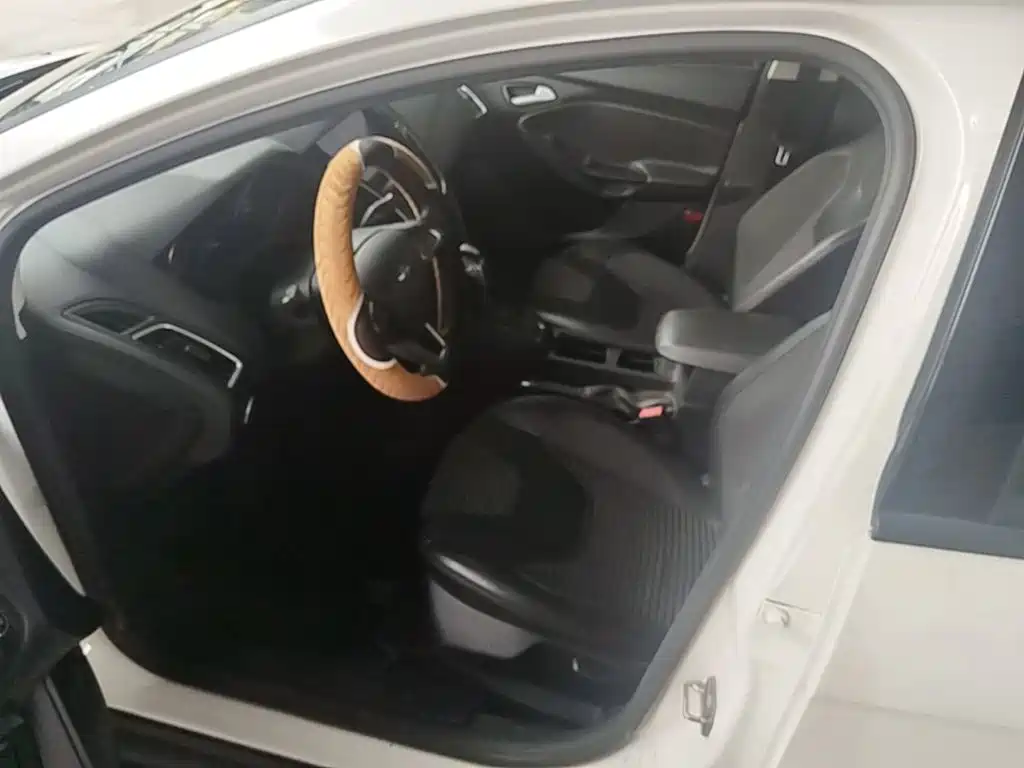 Ford Focus — миниатюра 20