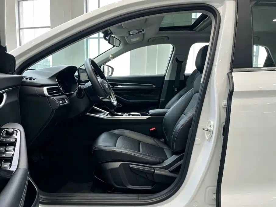 Geely Emgrand — миниатюра 5