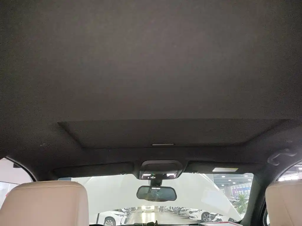 Cadillac XT5 — миниатюра 18