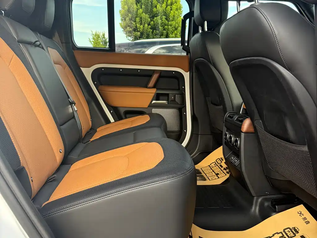Land Rover Defender — миниатюра 20