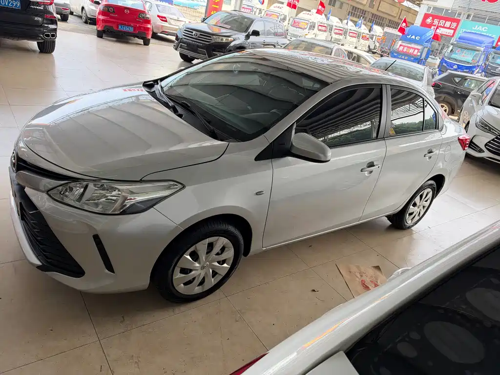 Toyota Vios — миниатюра 7