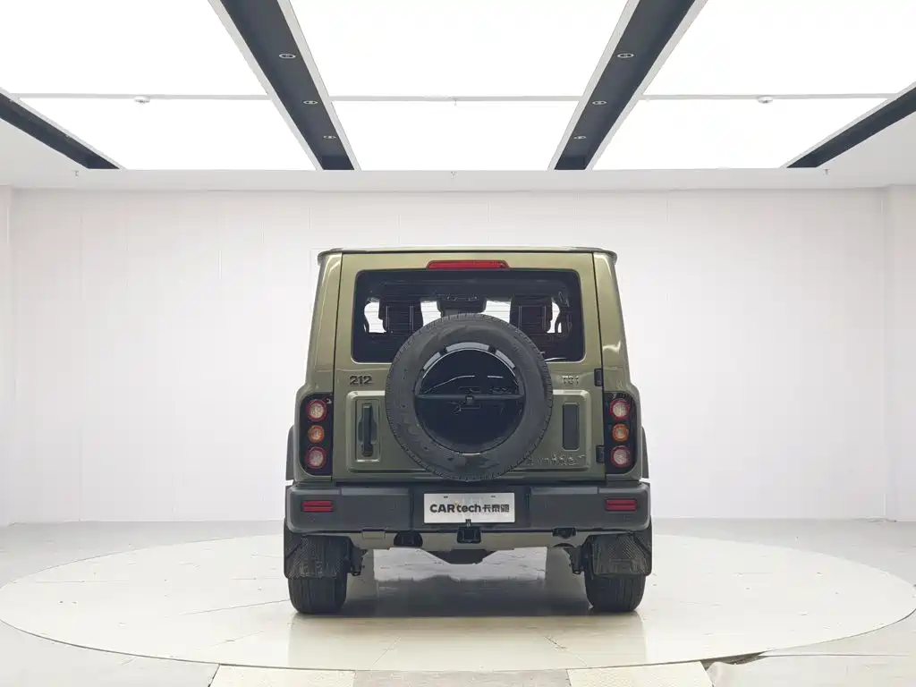 212 212 T01 — миниатюра 4
