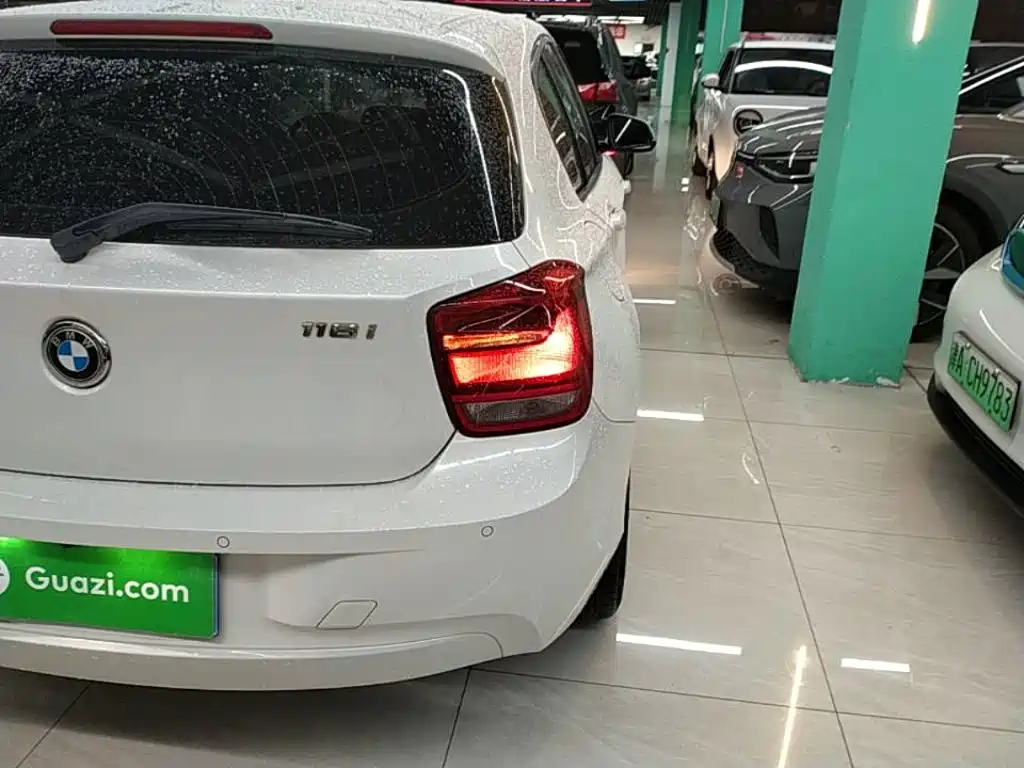 BMW 1 Series (Import) — миниатюра 8