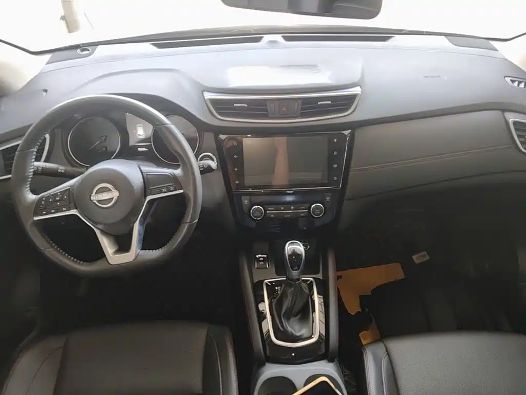 Nissan Qashqai — миниатюра 10