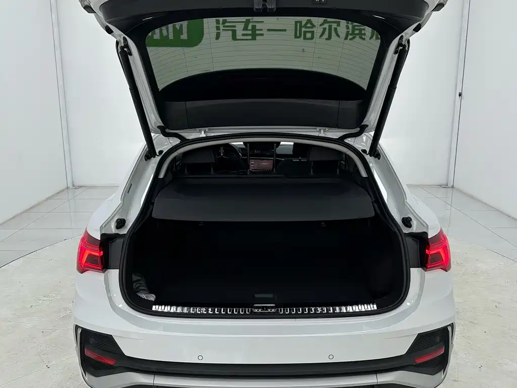 Audi Q3 Sportback — миниатюра 15