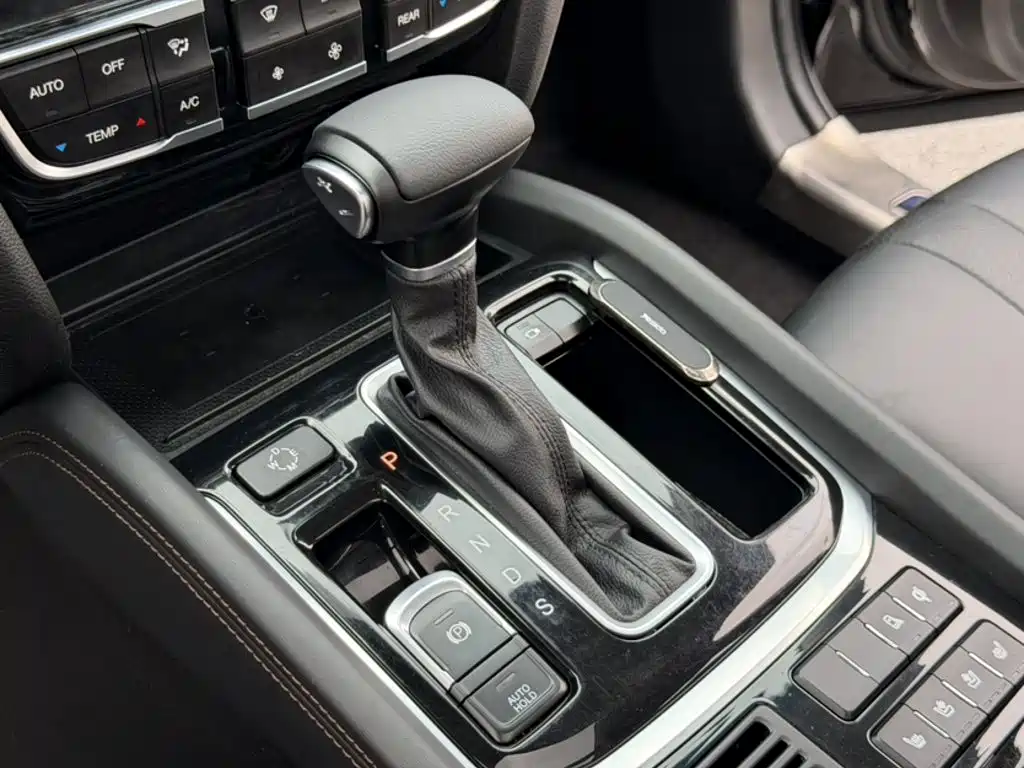 GAC GS8 2017 320T Luxury Smart Connect ( мест)