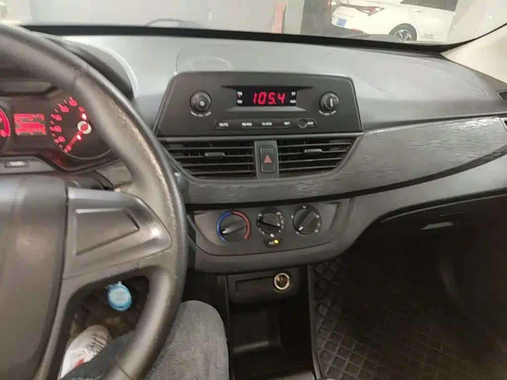 Baojun 310 — миниатюра 13
