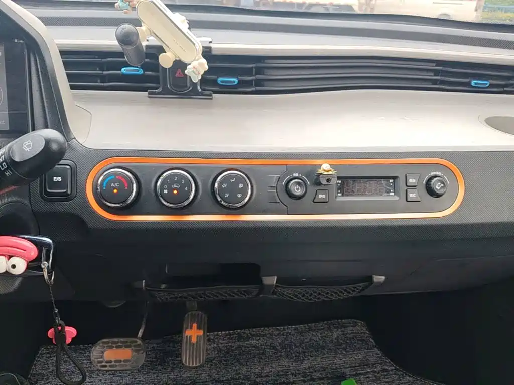 Wuling MINIEV — миниатюра 13