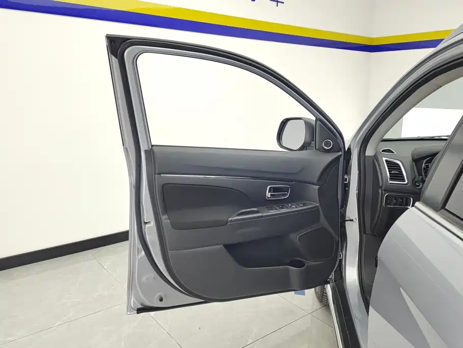 Citroen C4 Aircross (Import) 2.0L 2WD Comfort Edition, фото 7