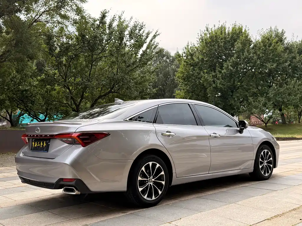 Toyota Avalon — миниатюра 6