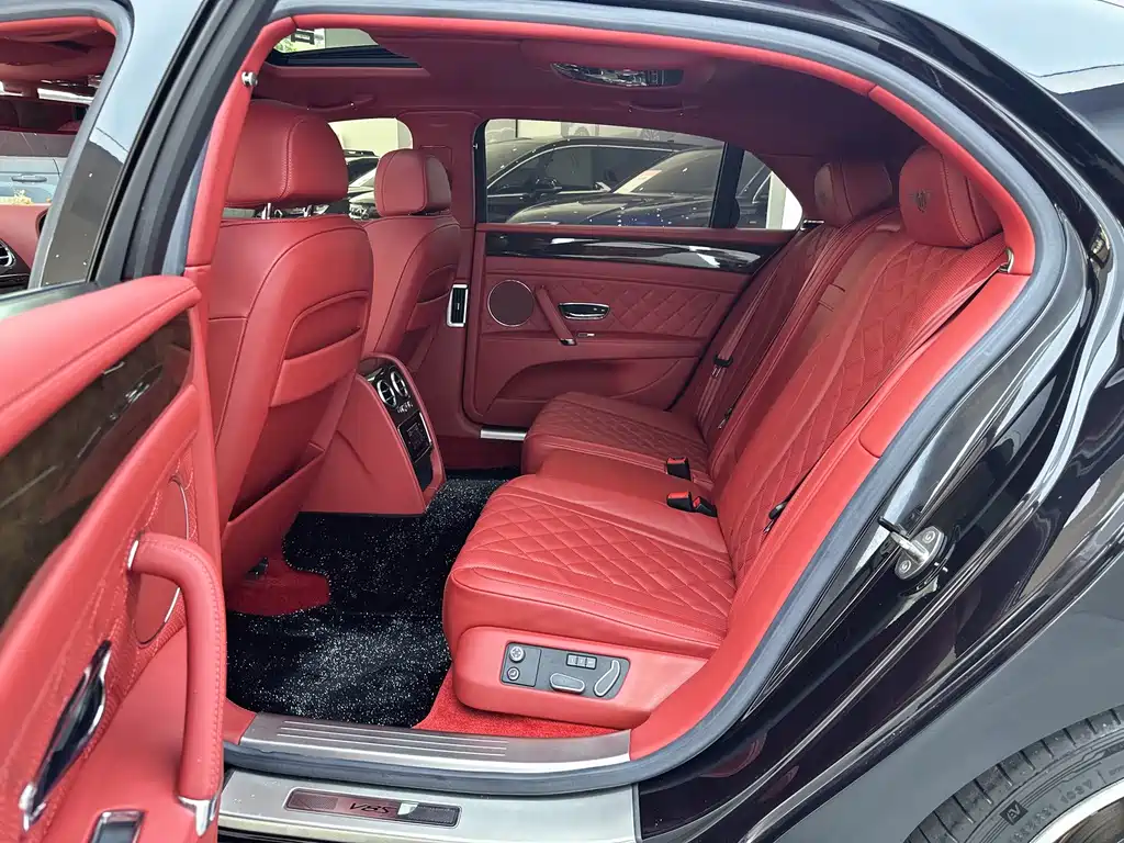 Bentley Flying Spur — миниатюра 14
