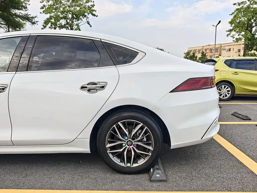 BYD Qin PLUS — миниатюра 25