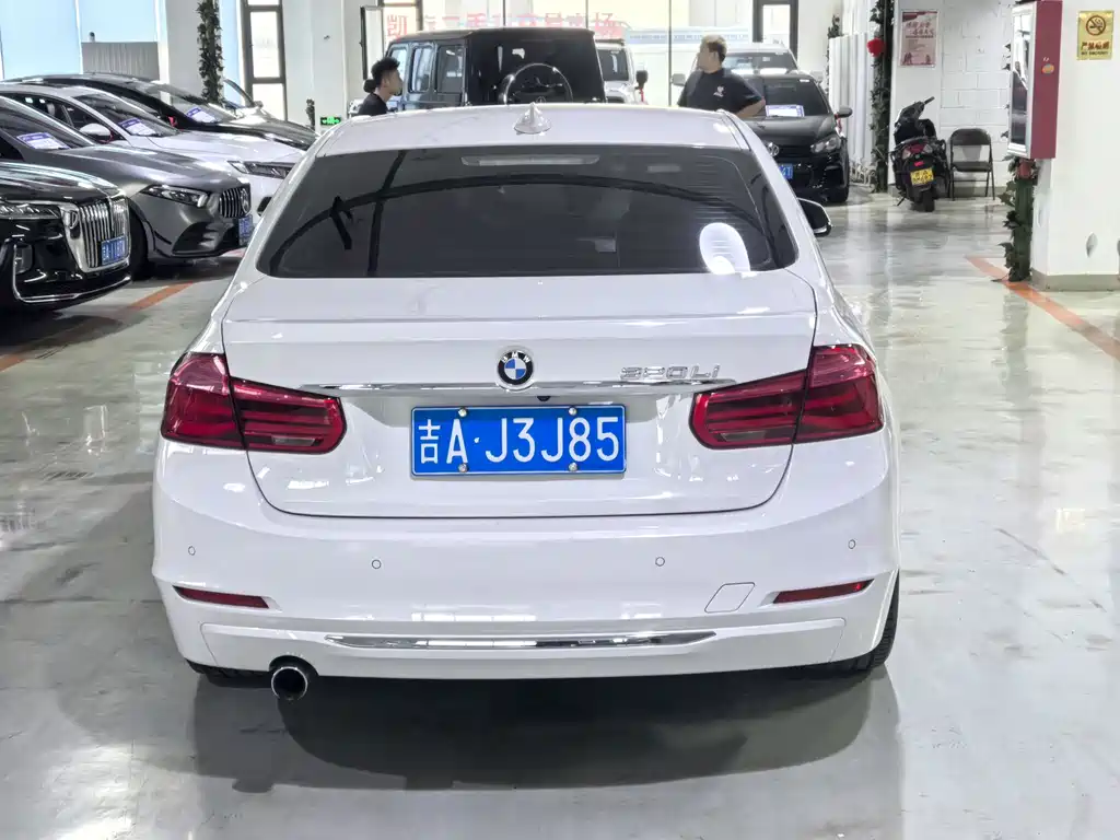 BMW 3 Series — миниатюра 7