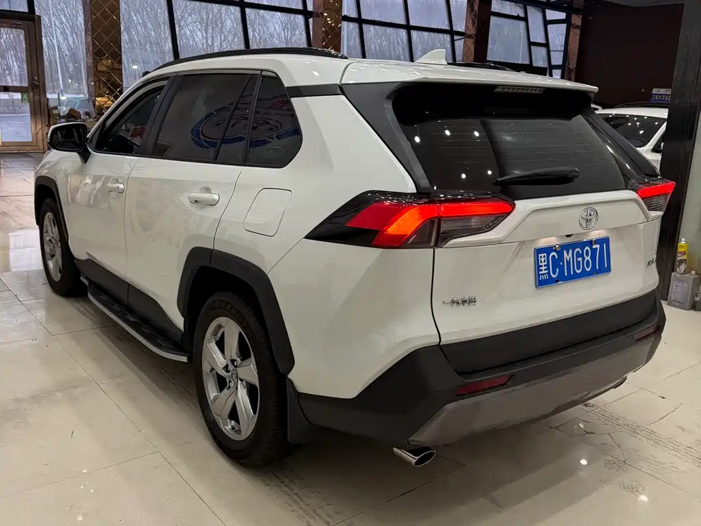 TOYOTA RAV4 RONGFANG