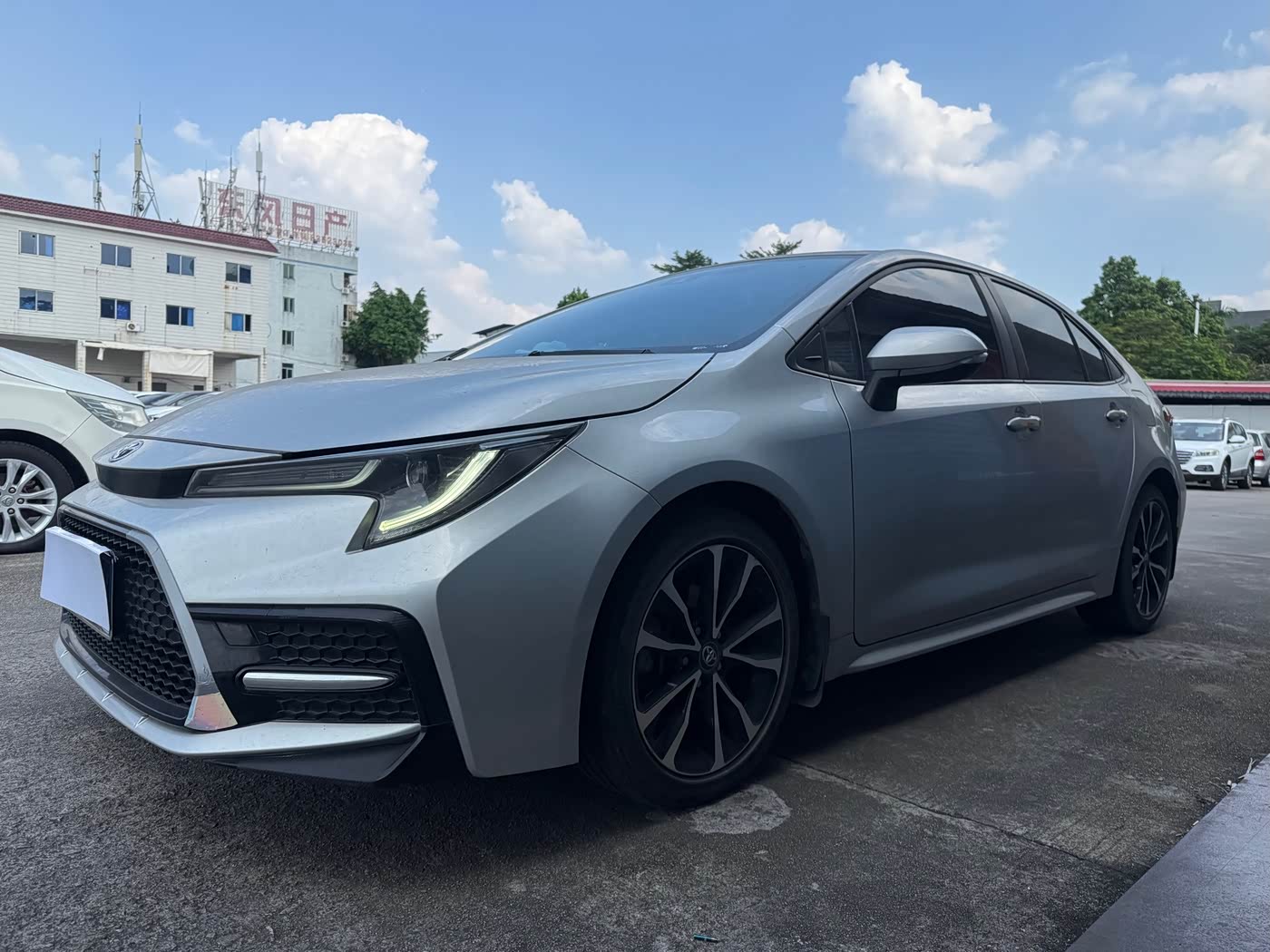 Toyota Levin 1.2 л 2021 г. Серебристо-серый, пробег 38000 км