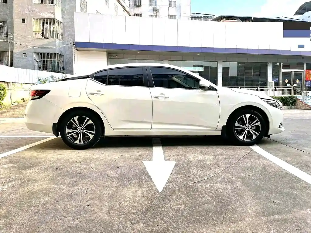 Nissan Sylphy — миниатюра 8
