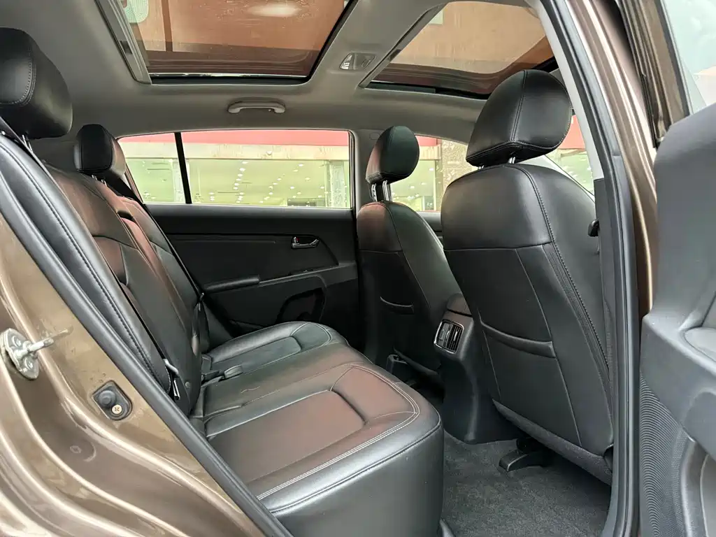 Kia Sportage — миниатюра 13