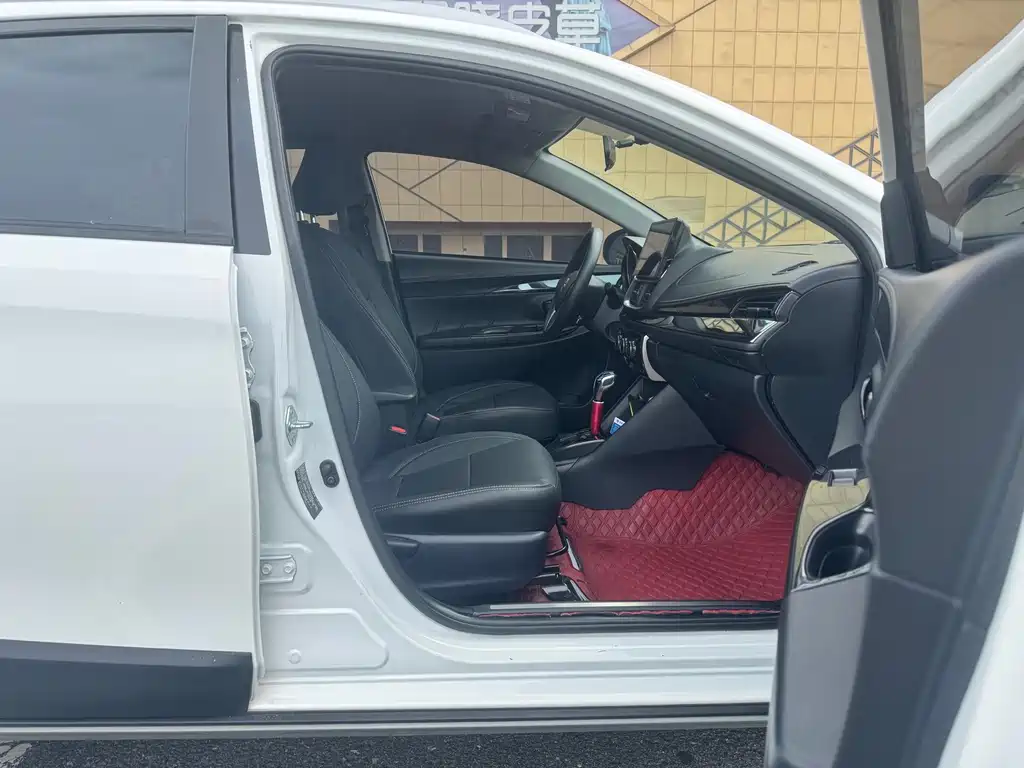 Toyota Yaris L — миниатюра 17