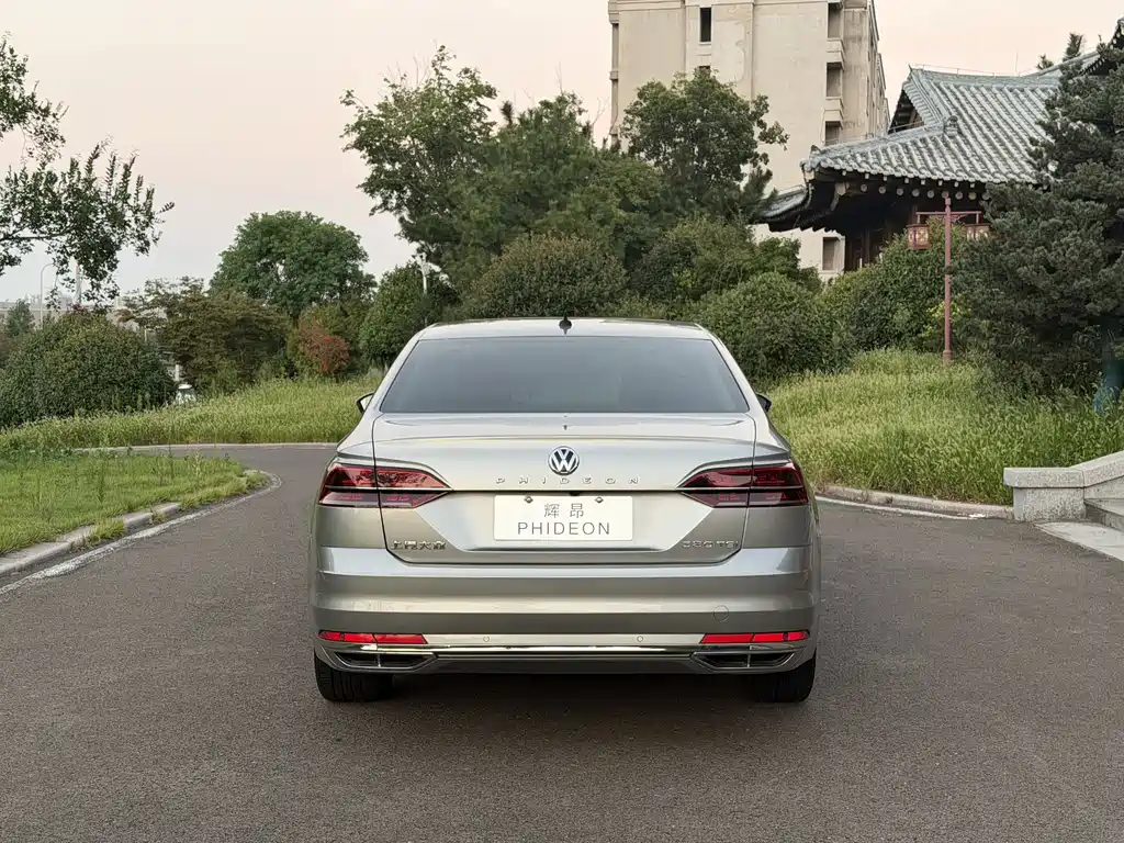 Volkswagen Phideon — миниатюра 5