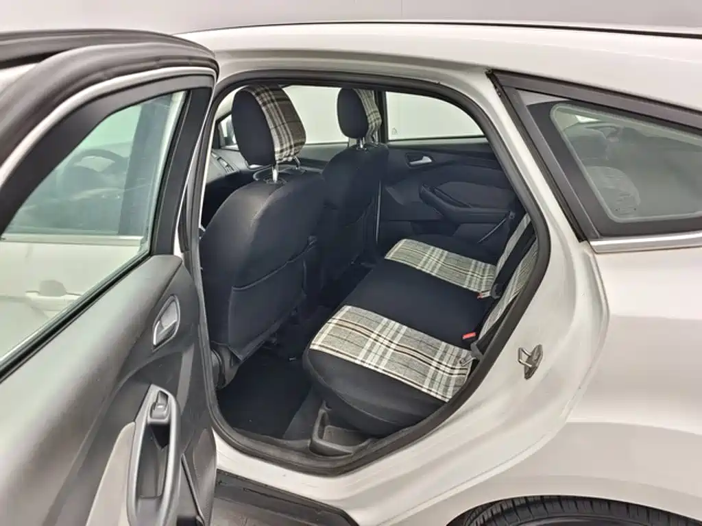 Ford Focus — миниатюра 9