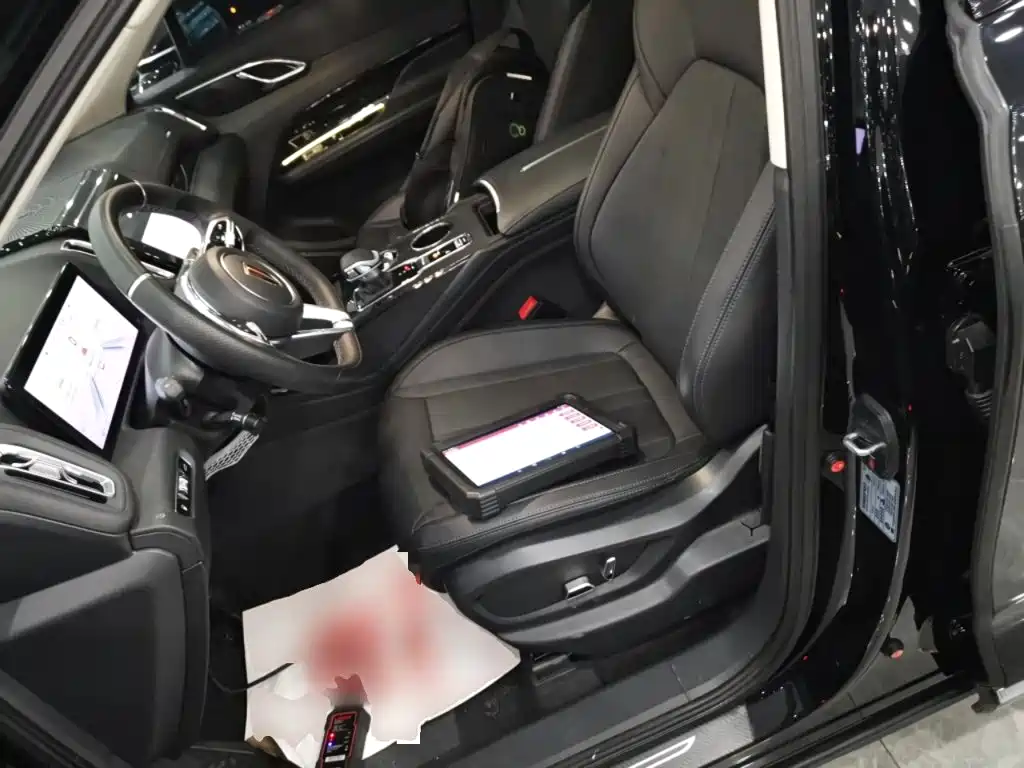 Hongqi HS3 PHEV 2024 115km