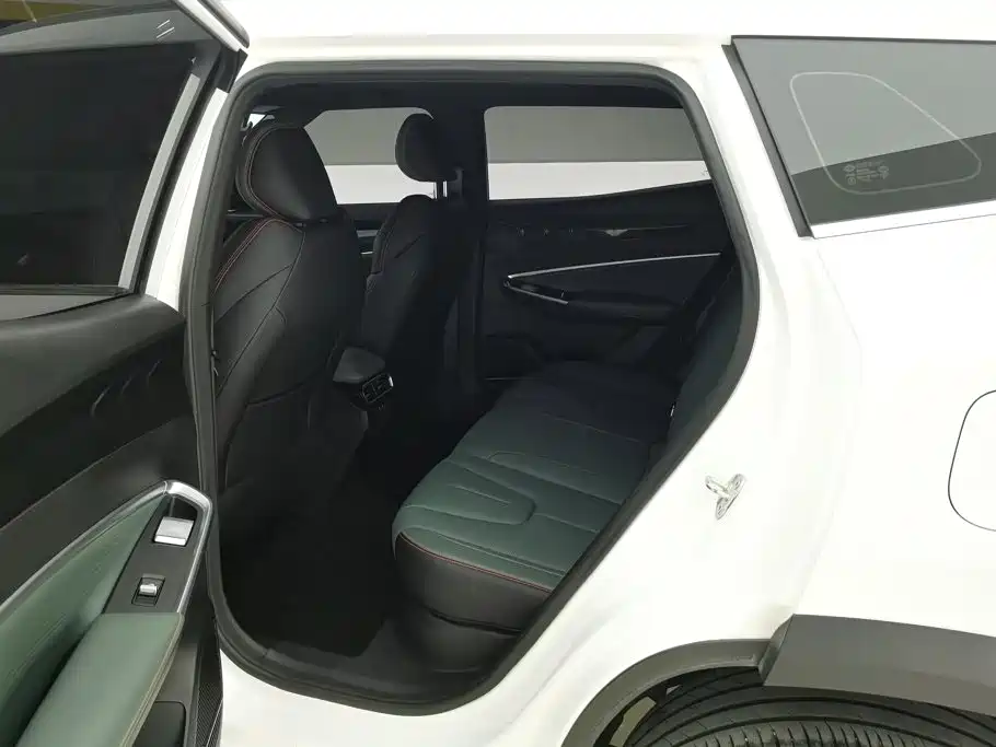 Geely Boyue — миниатюра 11
