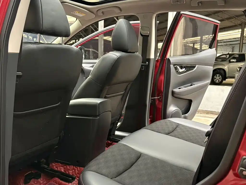 Nissan Qashqai — миниатюра 10