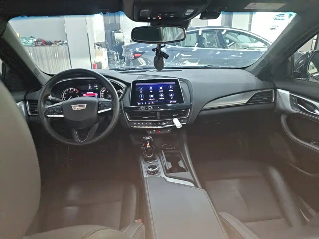 Cadillac CT5 — миниатюра 10