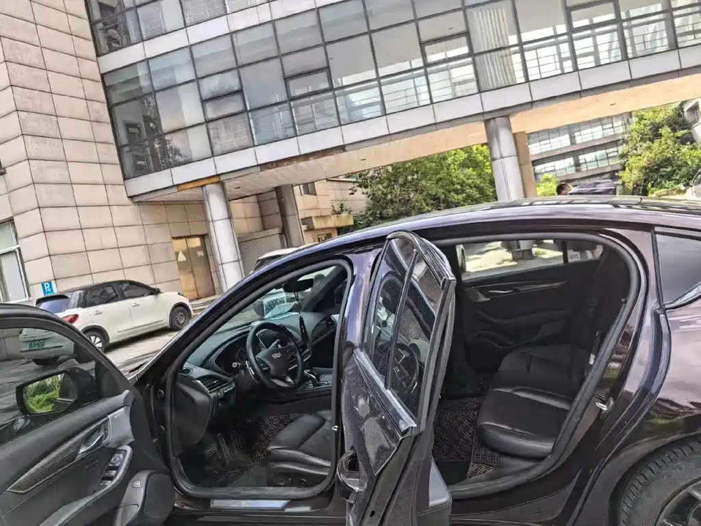 Cadillac CT5 — миниатюра 9