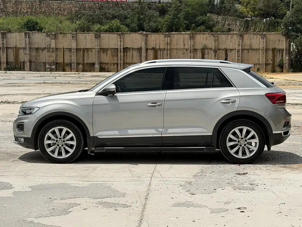 Volkswagen T-Roc — миниатюра 7