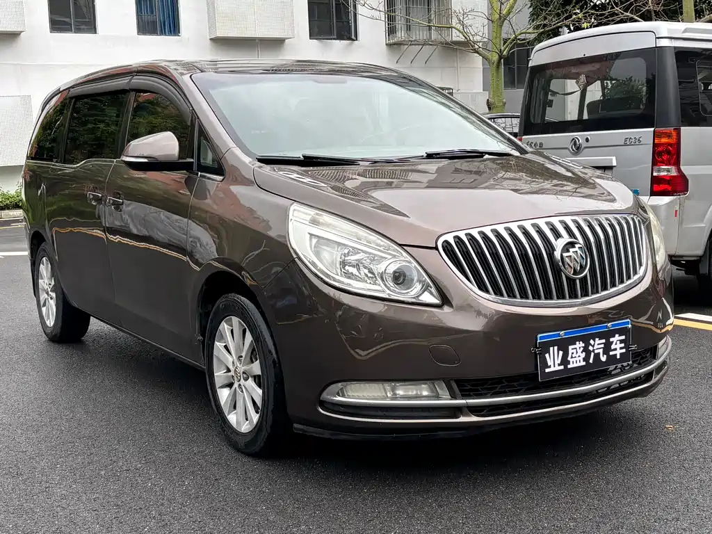 Buick GL8 2011 2.4L CT Luxury Comfort