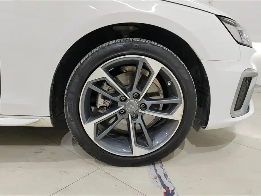 Audi A4L 2022 40 TFSI Fashion