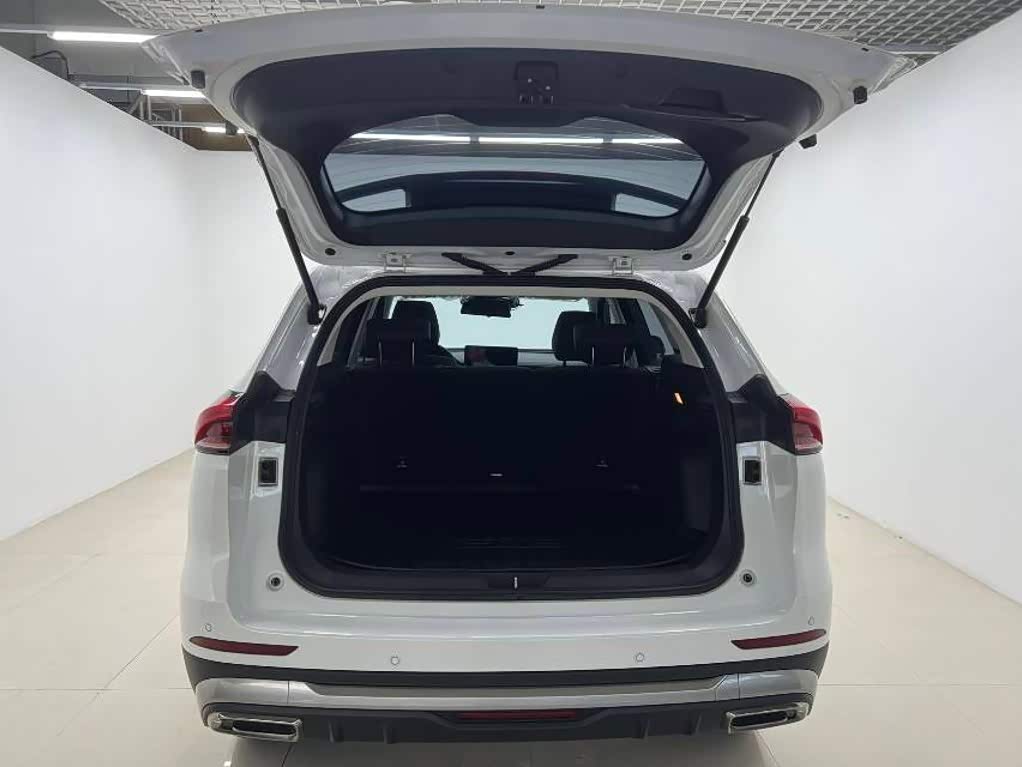 Haval Haval H6 1.5 л 2023 г. Белый, пробег 23000 км