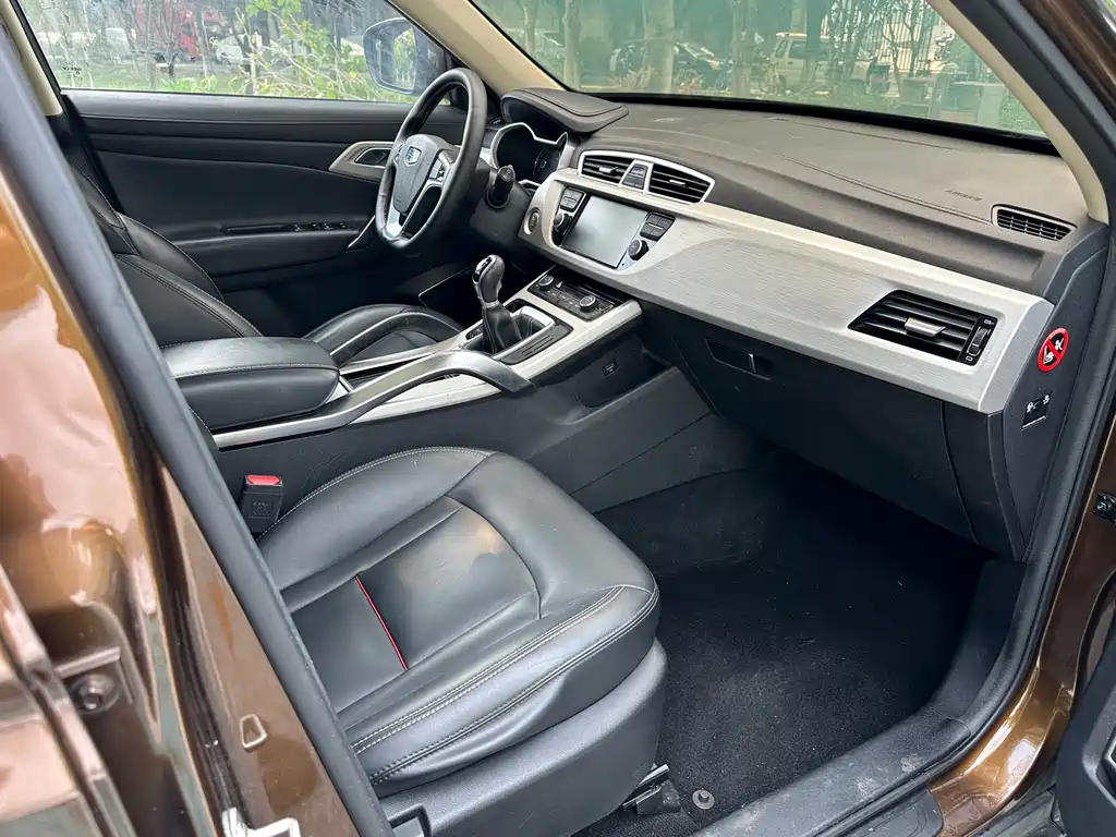 Geely Boyue — миниатюра 15