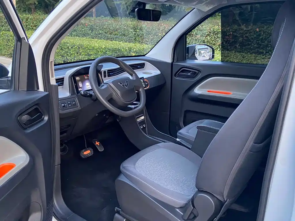 Wuling MINIEV — миниатюра 4