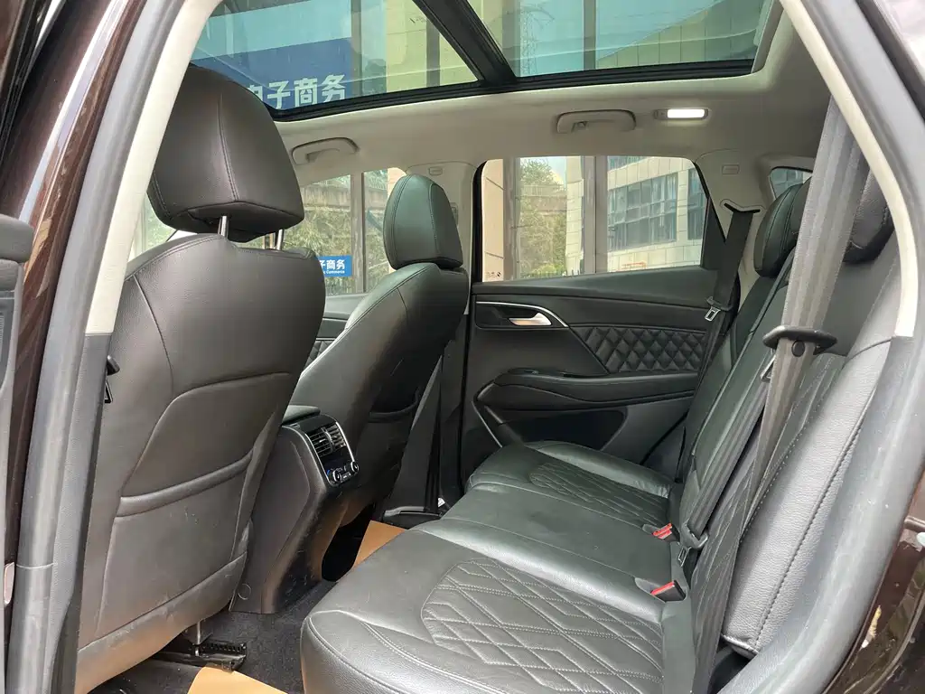 Borgward BX7 — миниатюра 9