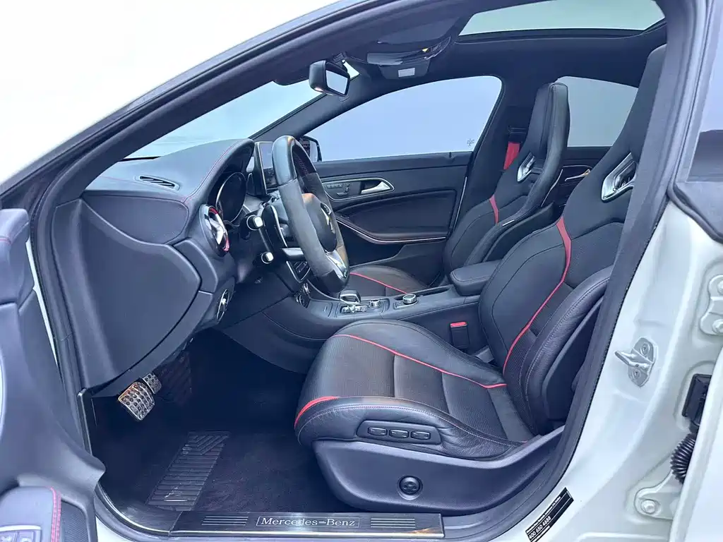 Mercedes-Benz CLA AMG — миниатюра 5