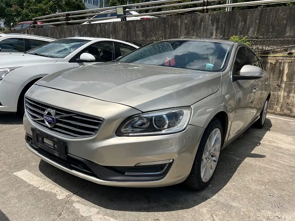 Volvo S60