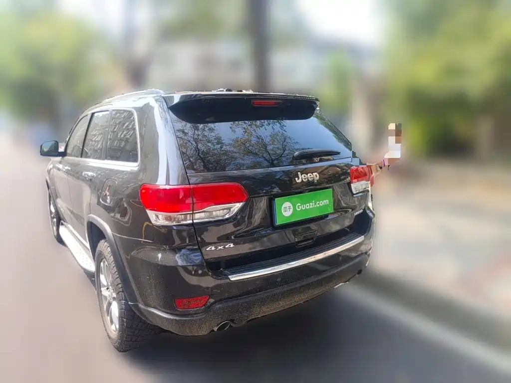 Jeep Grand Cherokee (Import) — миниатюра 4
