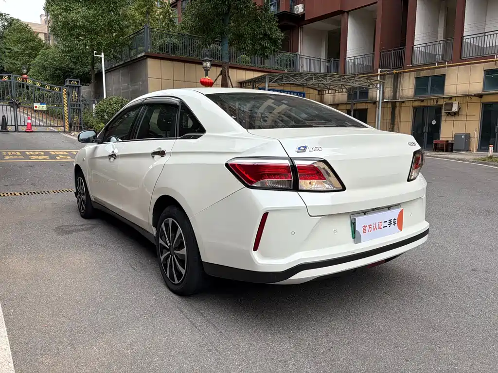 Venucia D60 EV — миниатюра 9