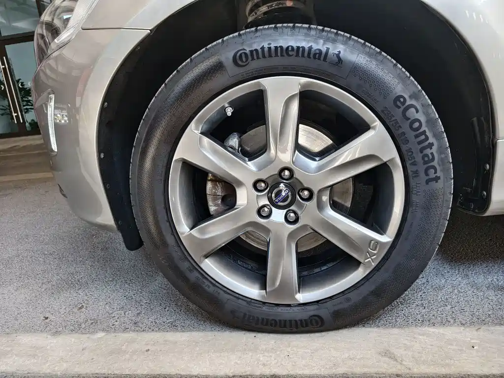 Volvo XC60 (Import) — миниатюра 18