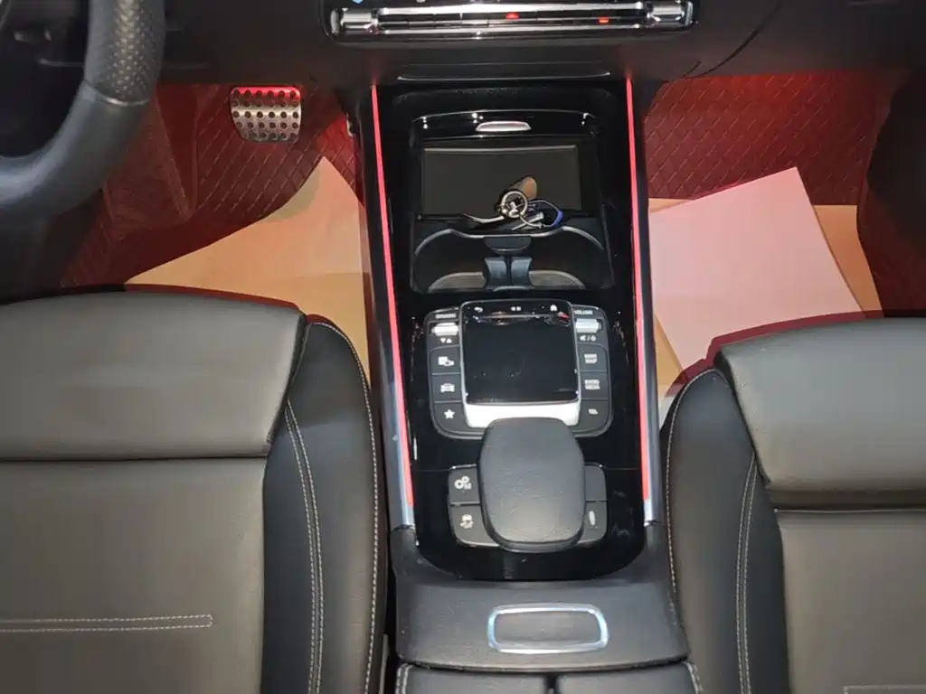 Mercedes-Benz GLA AMG — миниатюра 14