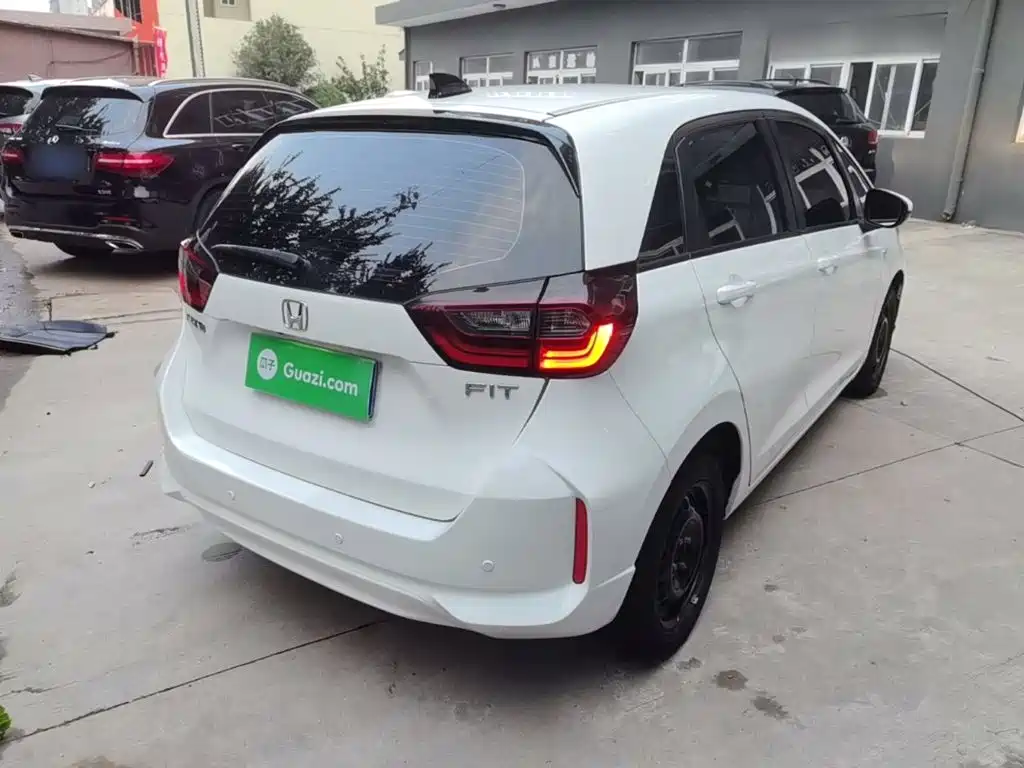 Honda Fit — миниатюра 7