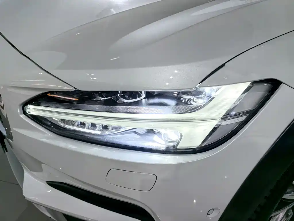 Volvo V90 — миниатюра 8