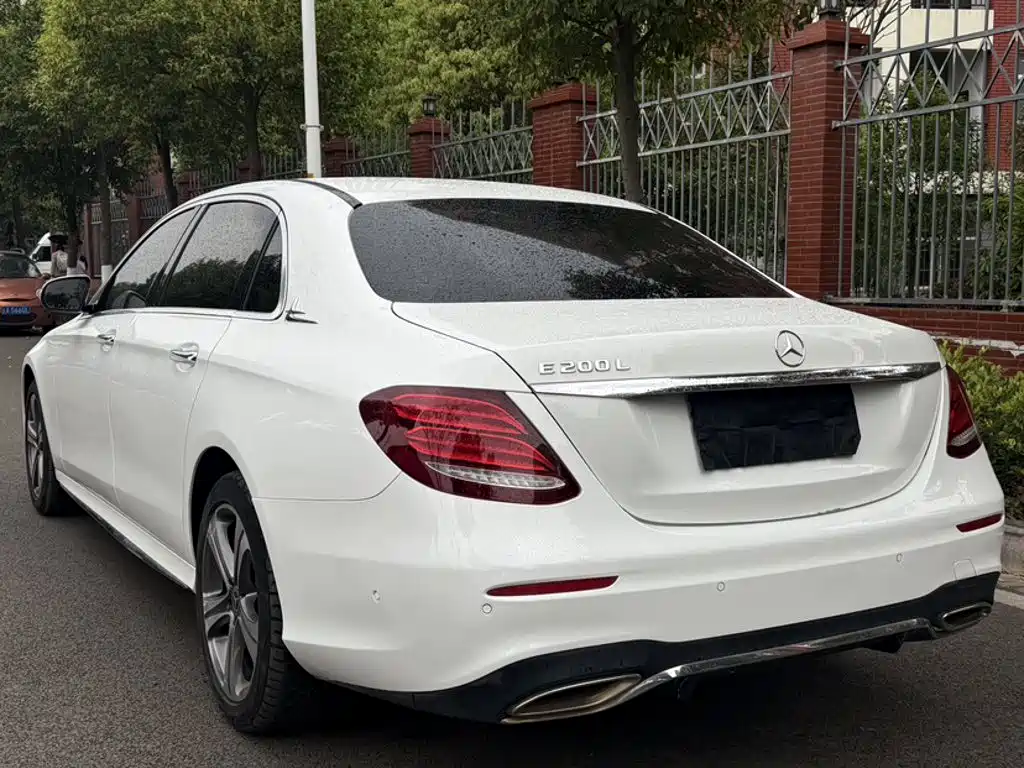Mercedes-Benz E-Class E 2018 E 200 L Sport