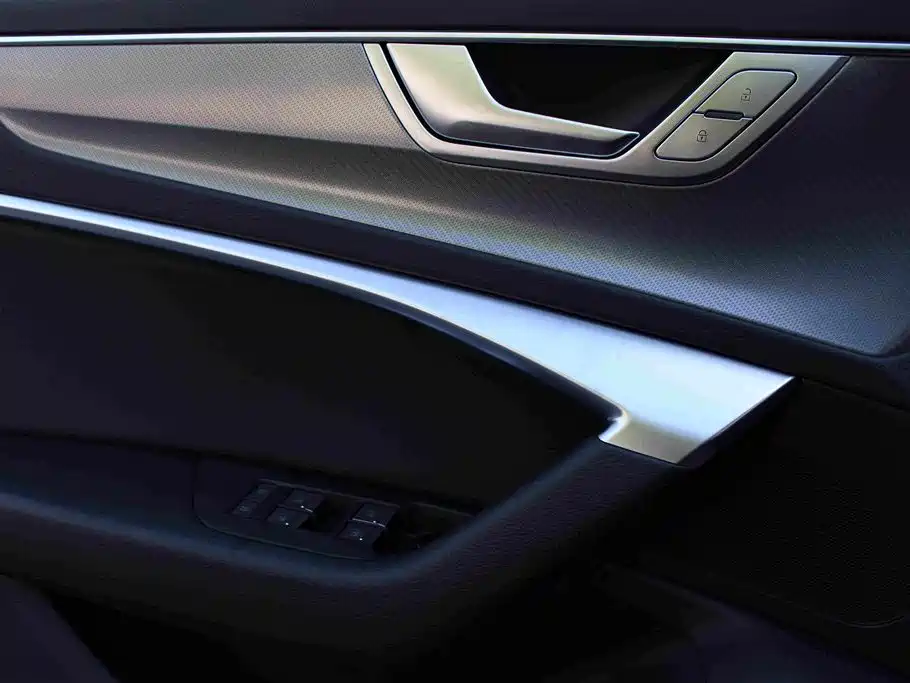 Audi A6L — миниатюра 7