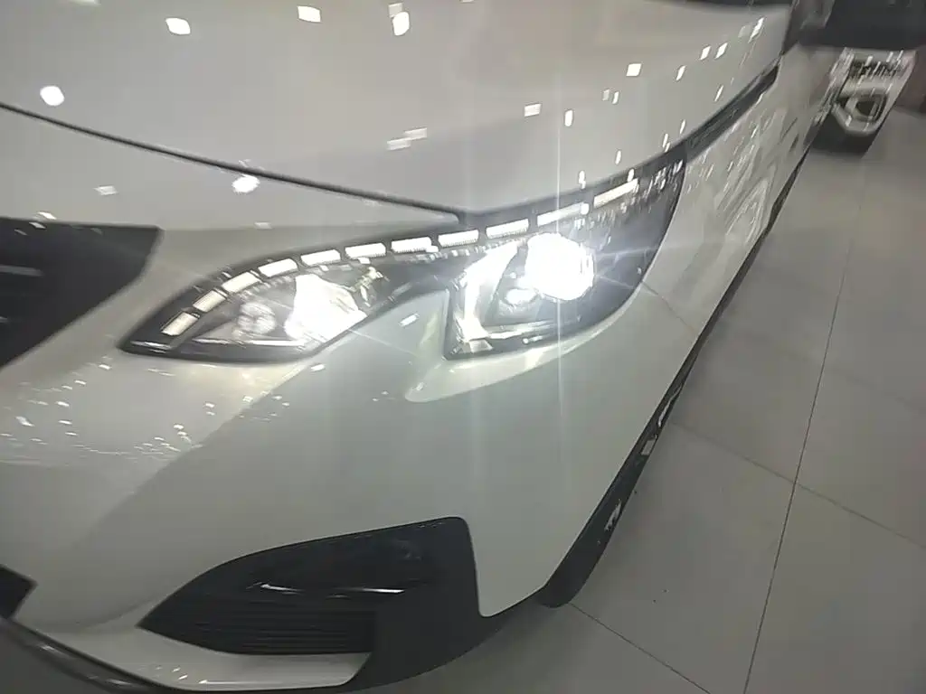 Peugeot 4008 — миниатюра 24
