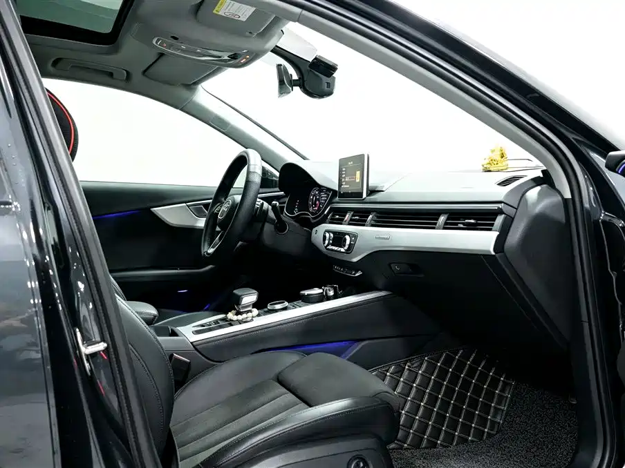 Audi A4 (Import) — миниатюра 8