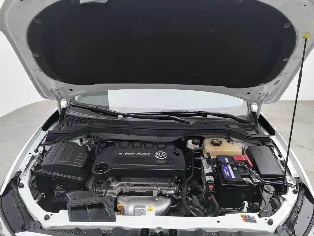 Buick Excelle — миниатюра 6